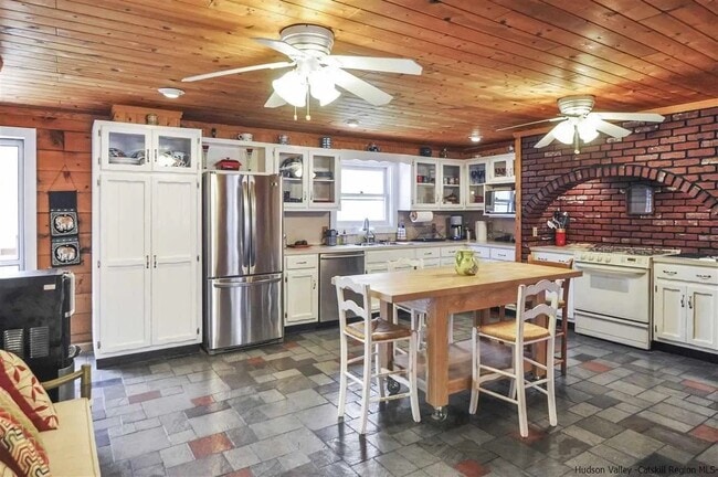 Photo - 309 John Joy Rd