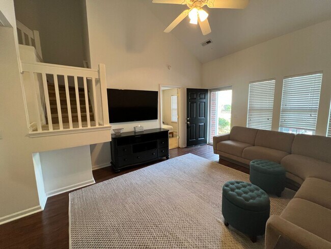 Photo - 2 Bedroom 2.5 Bath Furnished Townhome in Beresford Commons