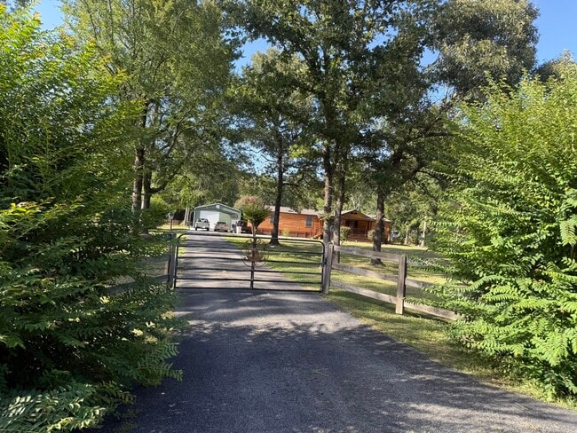 Photo - 24600 Oak Hollow Blvd