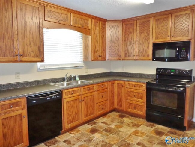 Photo - 7705 Holland Dr SW