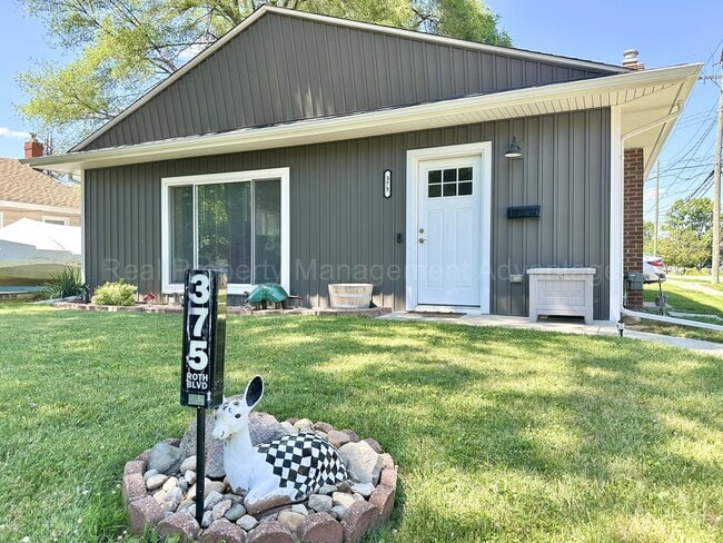 Rare Clawson Ranch – Fully Updated, Open C... - Rare Clawson Ranch – Fully Updated, Open C... House