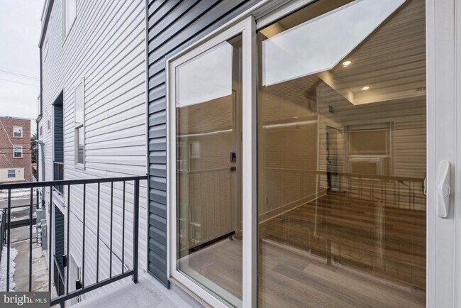 Photo - 5034 Florence Ave Unit 6