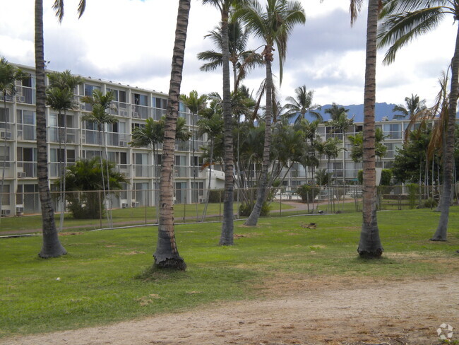 Building Photo - Makaha Surfside One Bedroom Rental