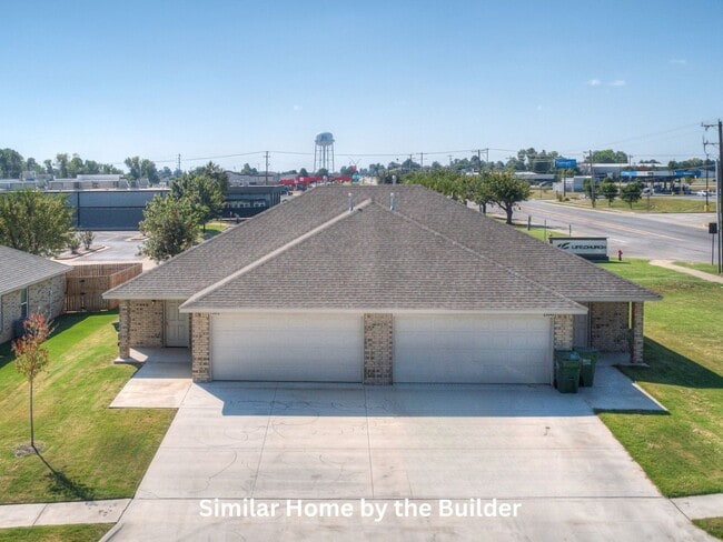 Photo - Charming 3-Bed in Yukon - Move-In Ready