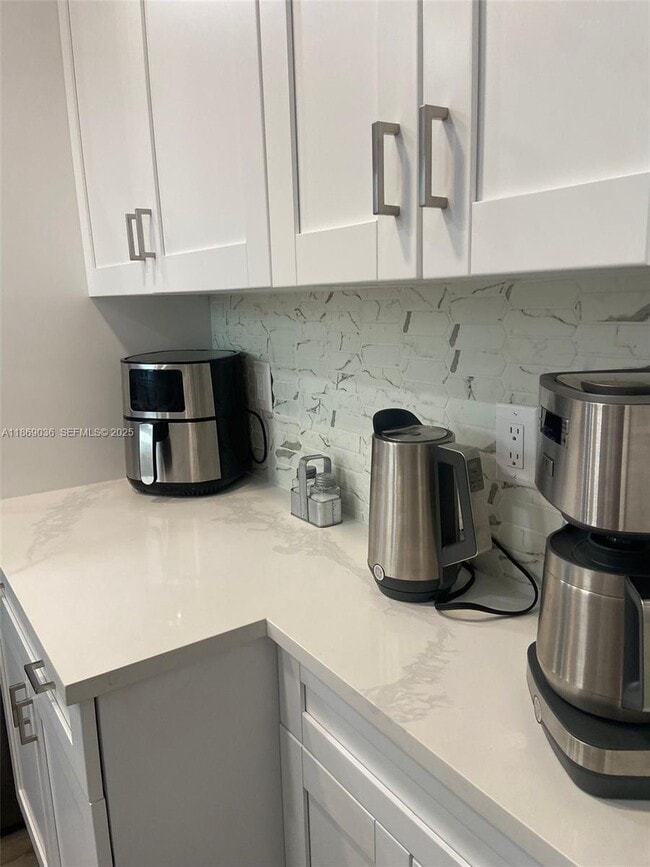 Photo - 3169 Conway Blvd