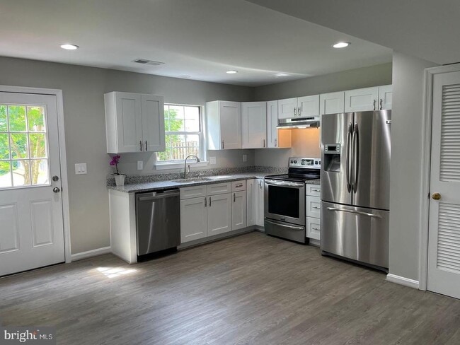 Building Photo - 108 Hunter Run Rd