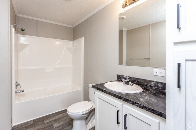 3BR, 2BA - 1,248 SF - Western Hills