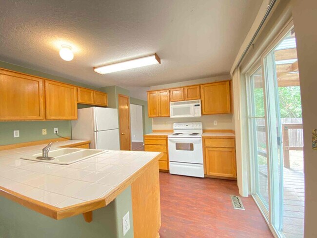 Photo - 18865 SW Christopher Dr