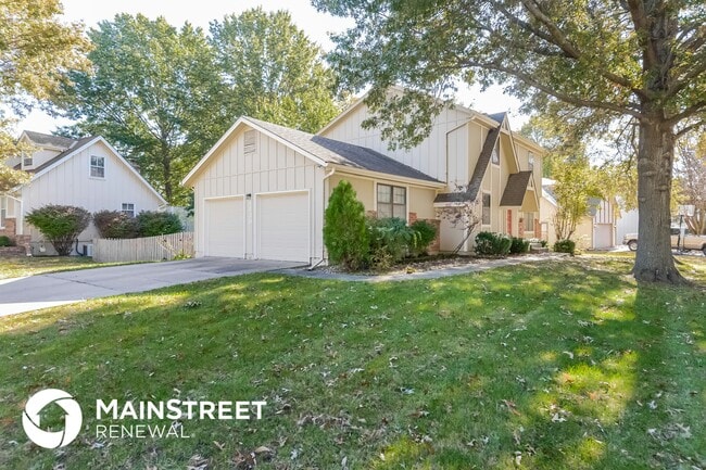 Building Photo - 1139 NE Oak tree Dr Rental