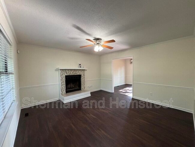 Photo - 210 Foxdale Dr