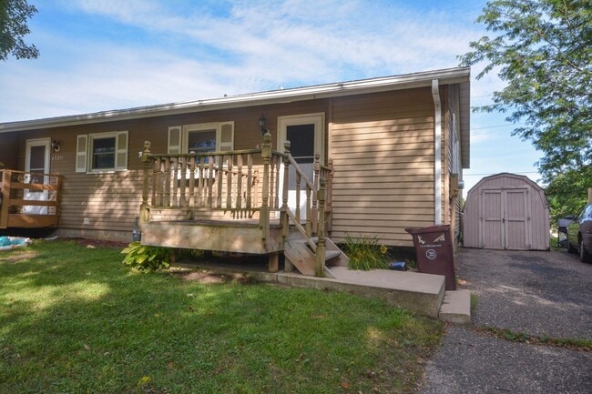 Ranch-style floorplan near walking trails! - Ranch-style floorplan near walking trails! Casa