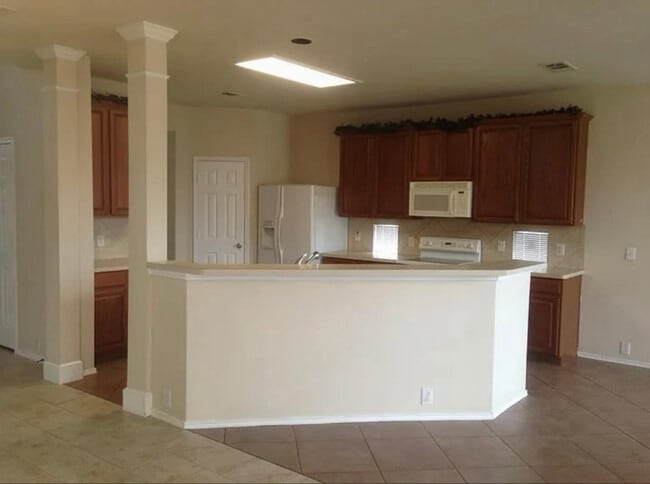 Photo - 4533 Indian Rock Dr