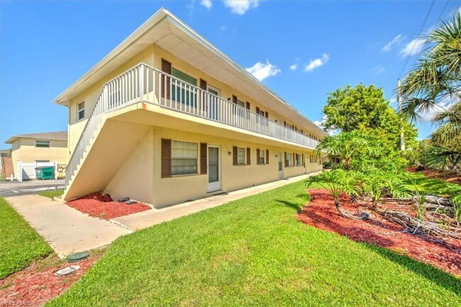 ANNUAL RENTAL - 1 BED/1 BATH AT POINCIANA - ANNUAL RENTAL - 1 BED/1 BATH AT POINCIANA