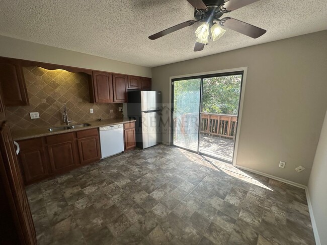 Photo - 8428 Lane Pl
