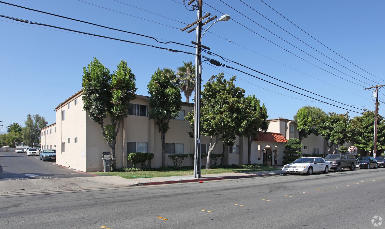 Oakdale Gardens - Oakdale Gardens Apartments