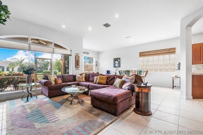 5540 Via De La Plata Cir