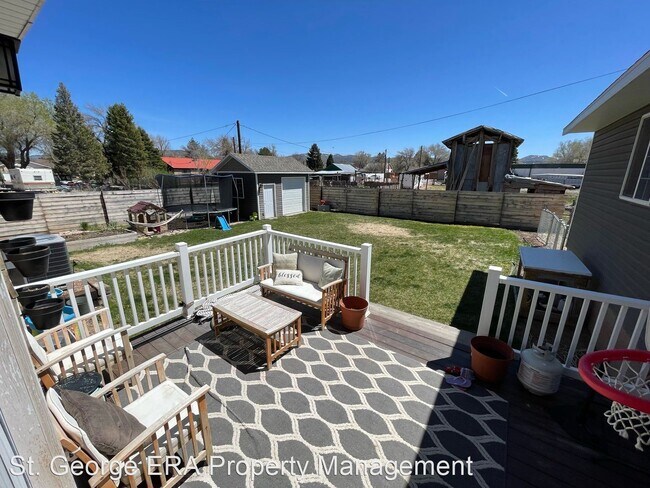 Photo - 4 br, 3 bath House - 170 E 100 N