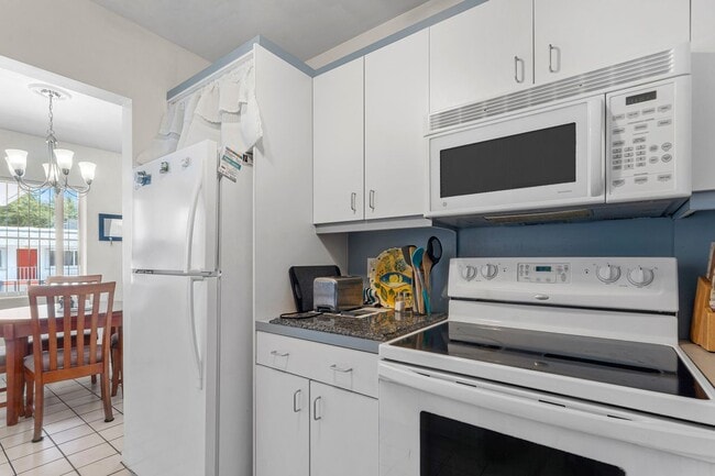 Photo - 3160 Lake Osborne Dr Unit 6  206