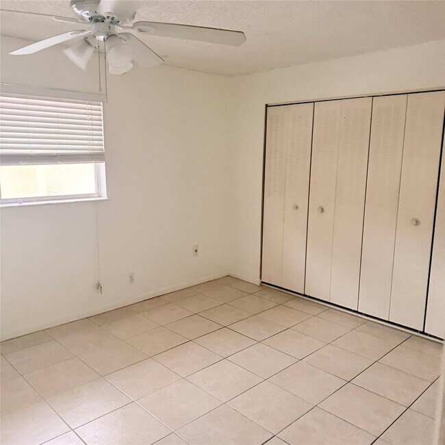 Photo - 6518 SW 41st St