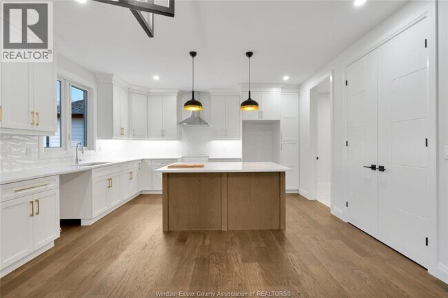 Photo - 473 Marla Crescent