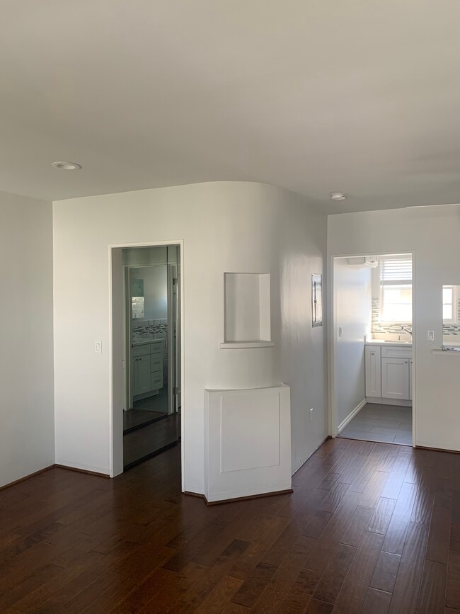 Photo - 17th Street Villas