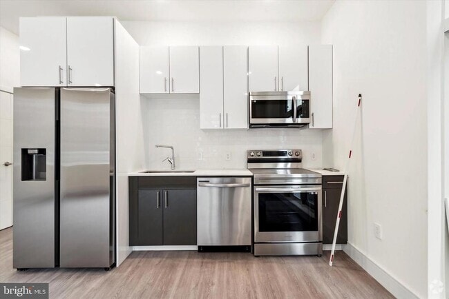 Building Photo - 1221 E Fletcher St Unit 103 Rental