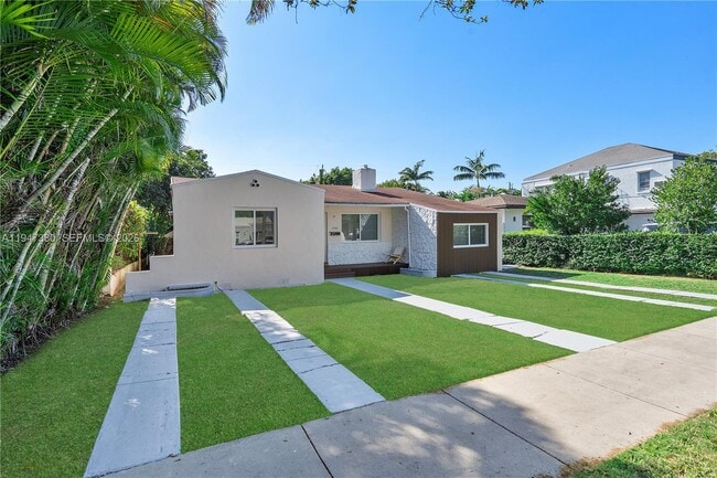 Photo - 2350 SW 26th St