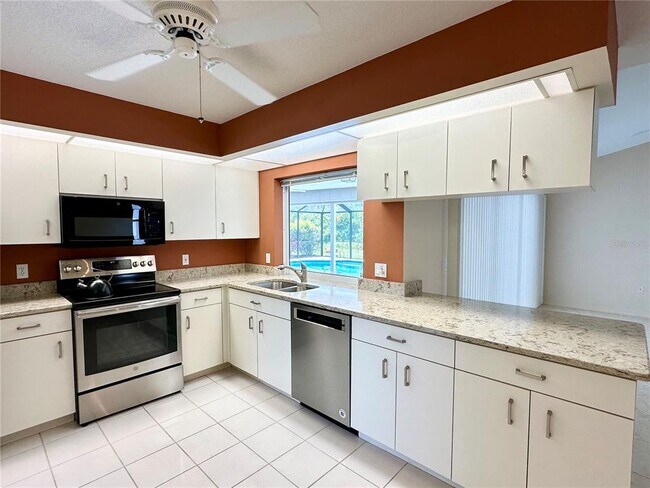 Photo - 5024 Southern Pine Cir