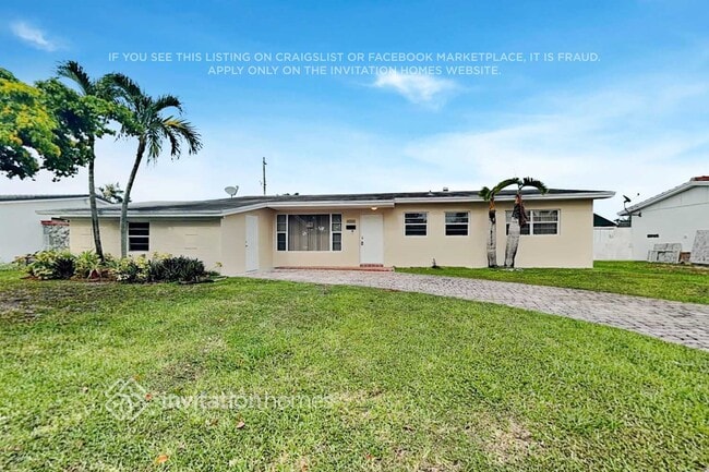 Building Photo - 4511 SW 102nd Pl