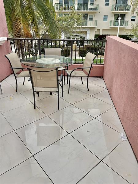 Photo - 3213 NE 5th St