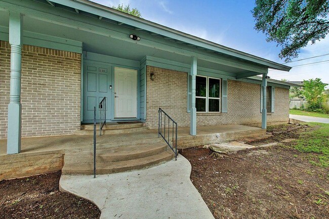 Building Photo - 6108 Cherrylawn Cir
