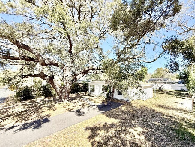 Photo - 7111 Onyx Dr N