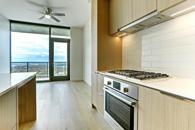 Building Photo - 44 East Ave Unit 3506 Rental