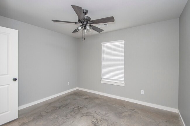 Photo - 102 Greenwood Ave