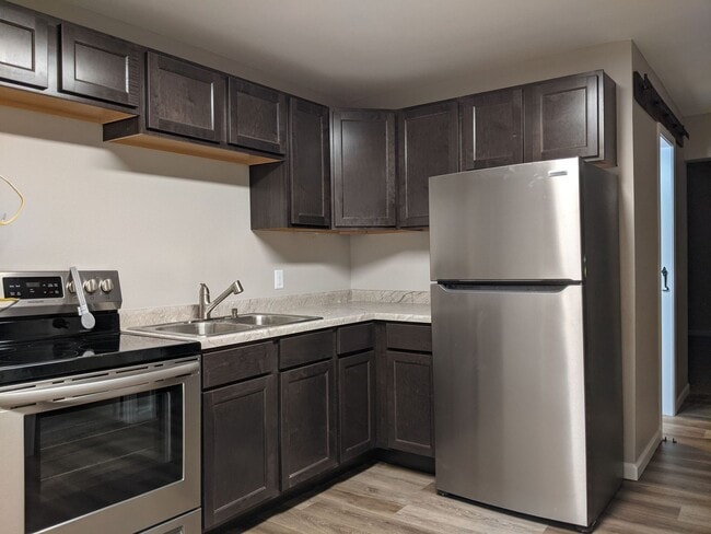 Building Photo - 301 N Central St Unit B