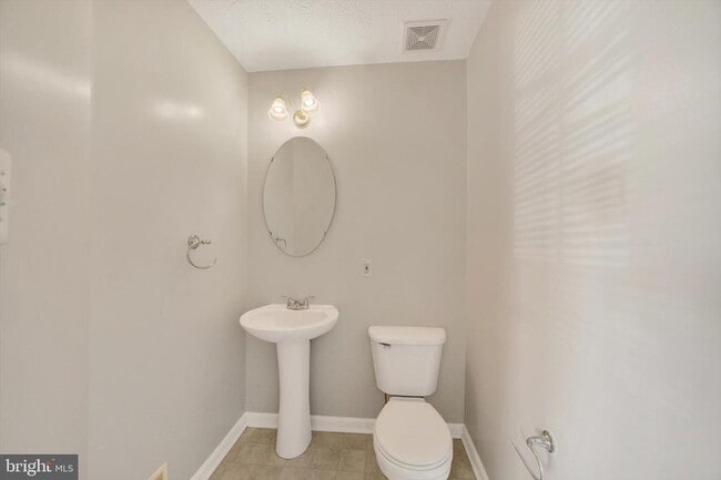 Photo - 5032 Finsbury Rd