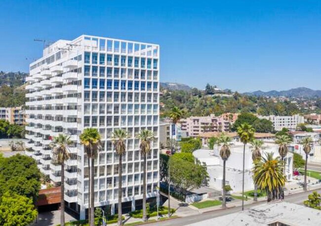 Hollywood Versailles Tower - 7135 Hollywood Blvd Condo Unit 702