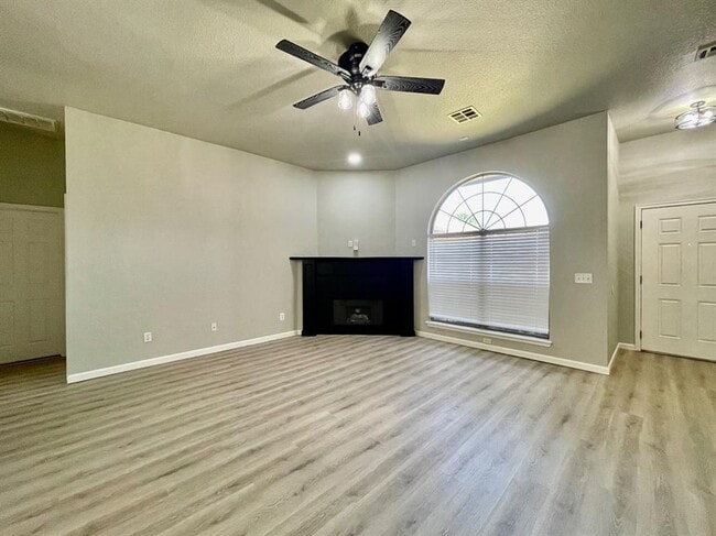 17505 Bronze Ln