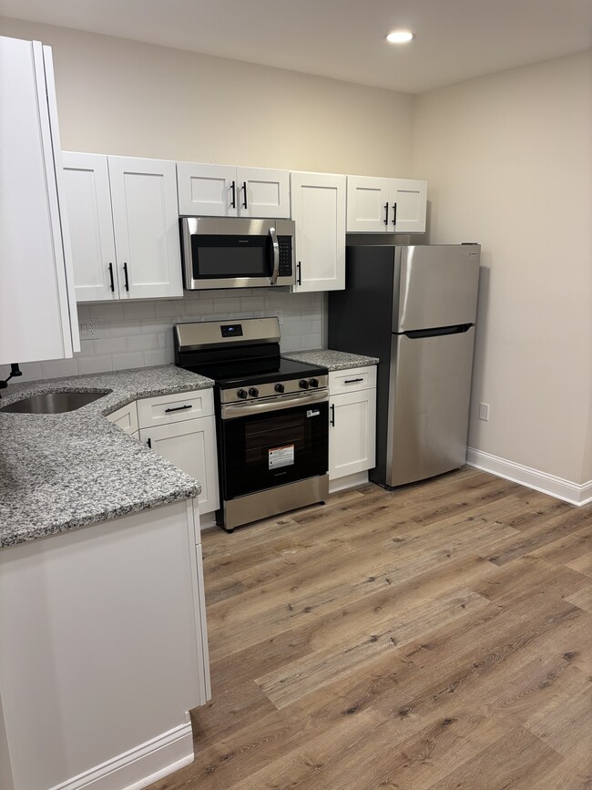 Photo - 137 W Washington Ln Unit 1