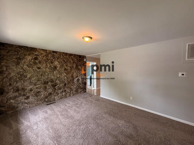 Photo - 2299 McCool Rd