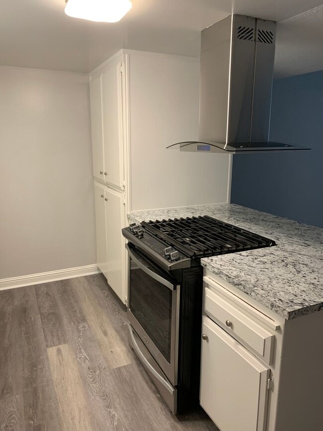 Photo - 2 bedroom 1.5 bath condo !