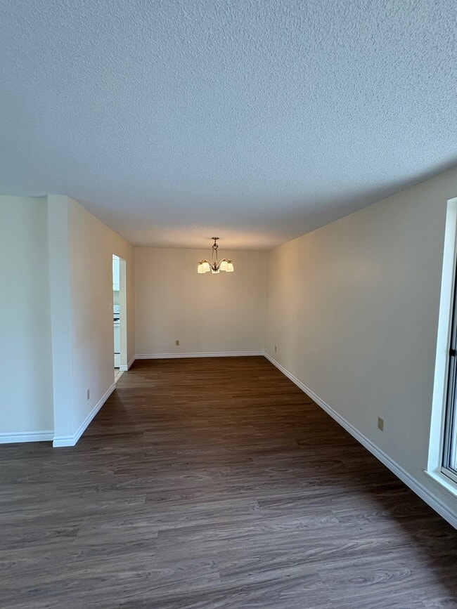 Photo - Mapleview Apartments