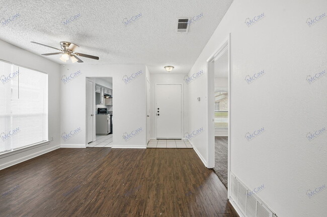 Photo - 2728 Westchester Dr