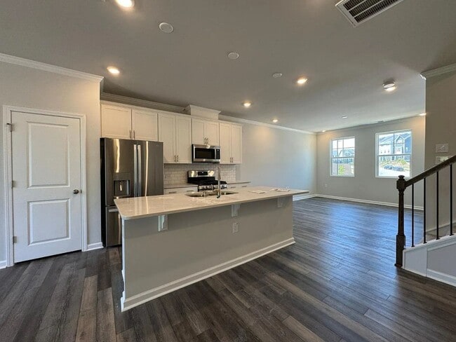 Photo - 368 Devon Clfs Dr