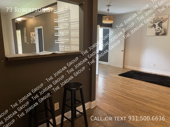 Photo - 73 Robertson St