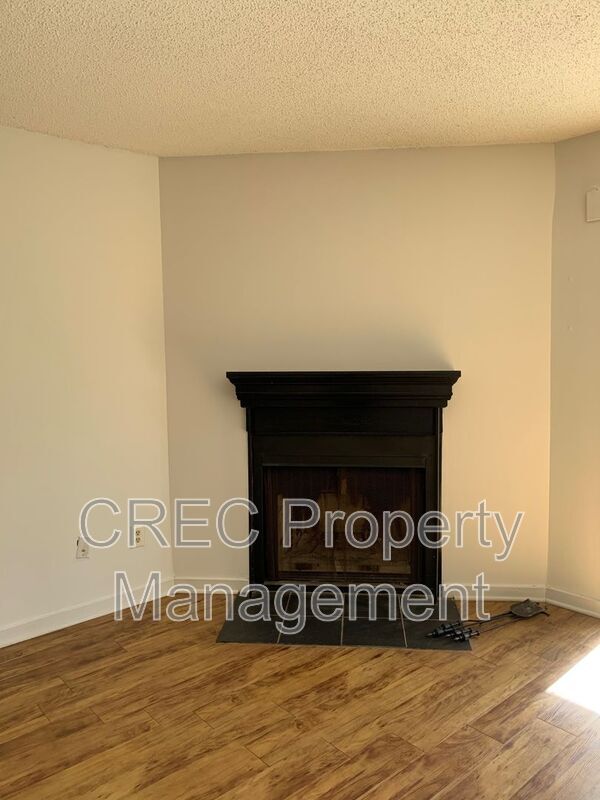 Photo - 2736 Jobee Dr