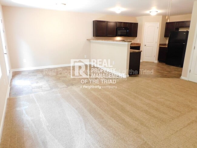 Photo - 10 Loblolly Ct