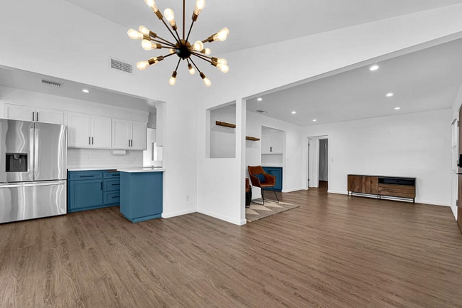 Photo - 5144 W 141st St