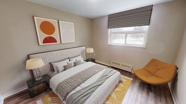 Photo - Strathroy Manor