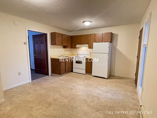 Building Photo - 202 Main Rd